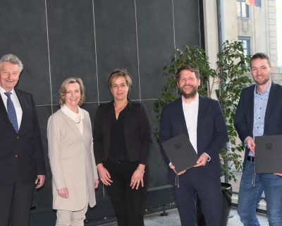 Dipl.-Ing. Axel Barten, Dr. Gabriele Barten, Ministerin Mona Neubaur, Dr.-Ing. Peter Burggräf, Fabian Steinberg